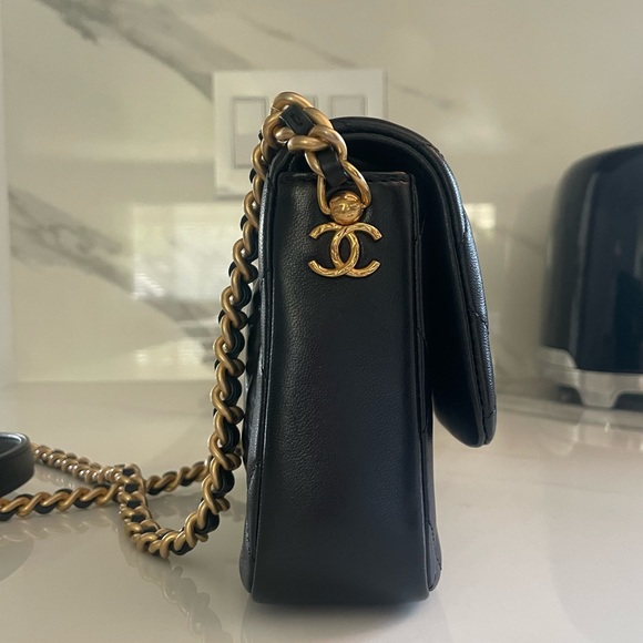 2021 Chanel Mini Flap Bag - Picture 4 of 14